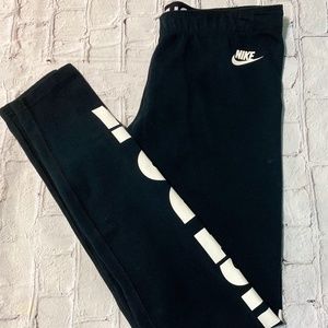 Black Nike Leggings